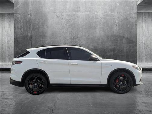 2024 Alfa Romeo Stelvio Veloce AWD
