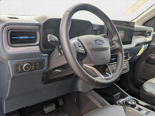 2025 Ford Maverick Lobo Standard