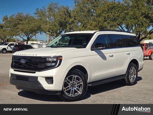 2026 Ford Expedition Active