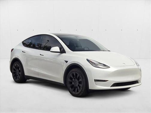 2021 Tesla Model Y Standard Range Rear-Wheel Drive