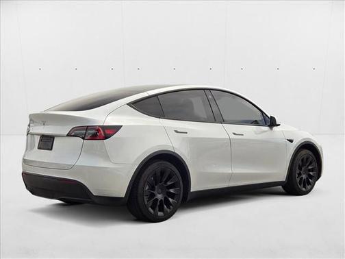 2021 Tesla Model Y Standard Range Rear-Wheel Drive