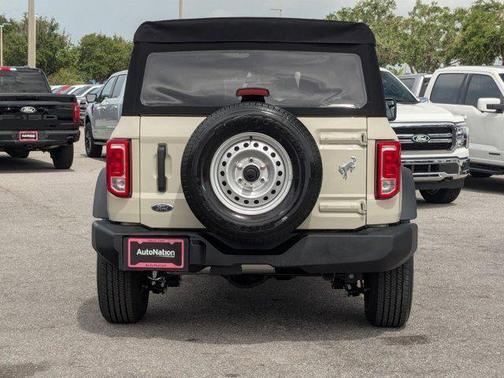 2025 Ford Bronco Base