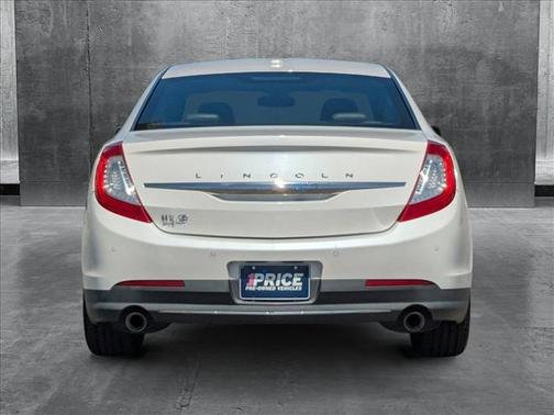 2015 Lincoln MKS Base