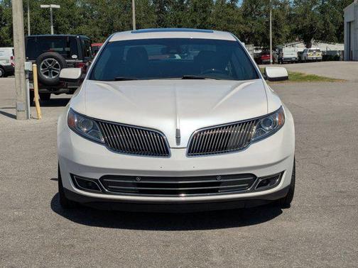 2015 Lincoln MKS Base
