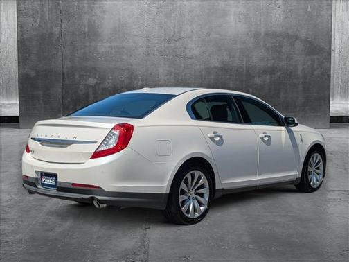 2015 Lincoln MKS Base