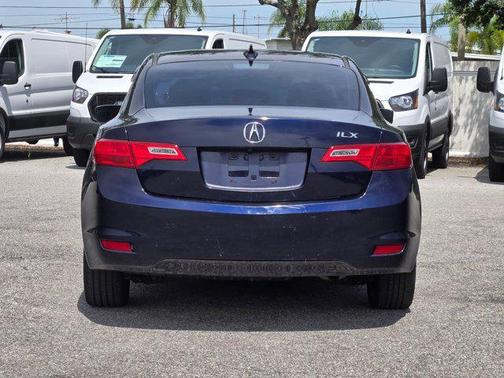 2013 Acura ILX 2.0L w/Premium Package