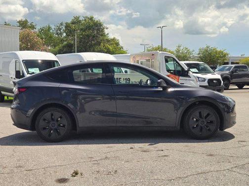 2024 Tesla Model Y RWD *Ltd Avail*
