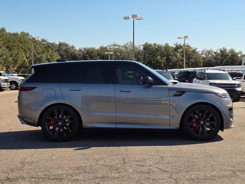 2024 Land Rover Range Rover Sport SE