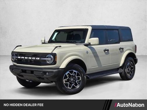 Desert Sand 2026 Ford Bronco Outer Banks