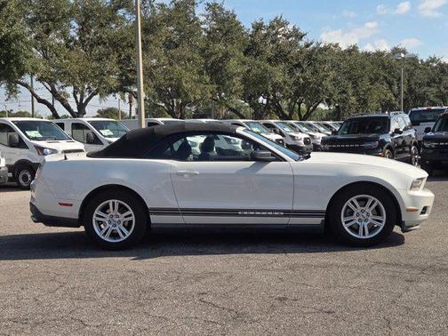 2012 Ford Mustang V6