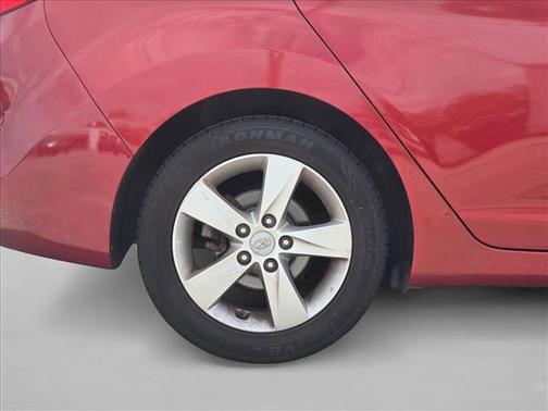 Sparkling Ruby 2013 Hyundai ELANTRA GLS