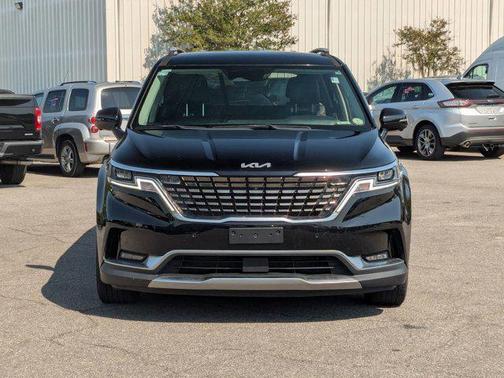 2022 Kia Carnival SX