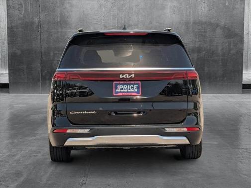 2022 Kia Carnival SX