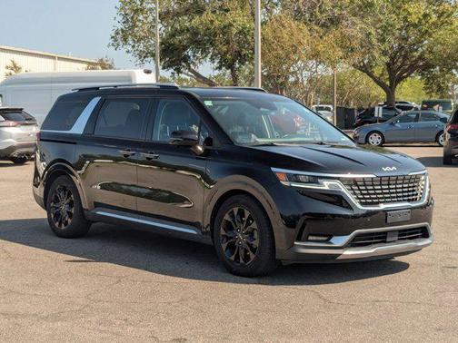 2022 Kia Carnival SX
