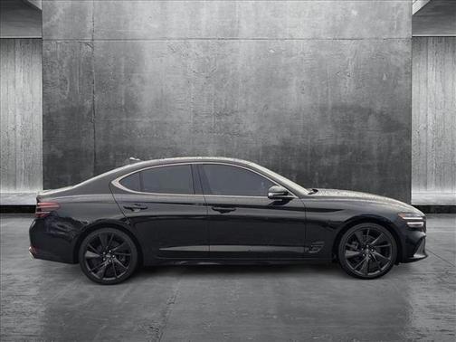 2023 Genesis G70 2.0T RWD
