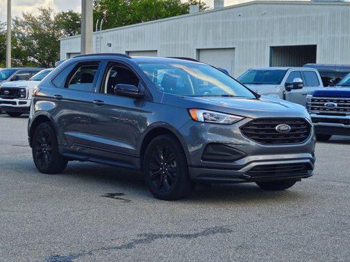 Carbonized Gray Metallic 2023 Ford Edge SE