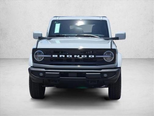 Avalanche Gray 2026 Ford Bronco Outer Banks