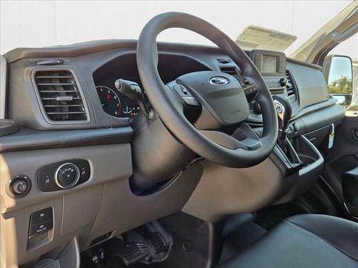 2025 Ford Transit-350 XL