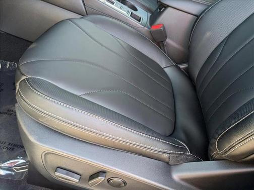 2025 Ford Escape PHEV Base