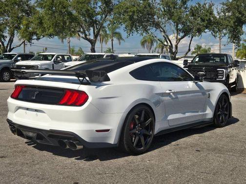 2021 Ford Shelby GT500 Base