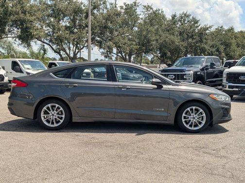 2019 Ford Fusion Hybrid SE
