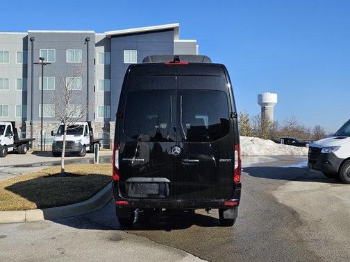2025 Mercedes-Benz Sprinter 2500 144 WB Standard Roof Passenger