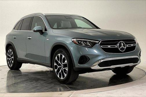 Verde 2025 Mercedes-Benz GLC 350e Base 4MATIC