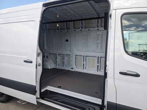 2025 Mercedes-Benz Sprinter 2500 High Roof