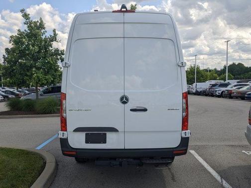 2025 Mercedes-Benz Sprinter 2500 High Roof