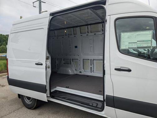 2025 Mercedes-Benz Sprinter 2500 Standard Roof
