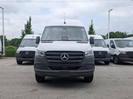 2025 Mercedes-Benz Sprinter 2500 Standard Roof