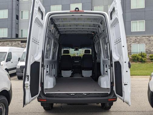 2025 Mercedes-Benz Sprinter 2500 Standard Roof