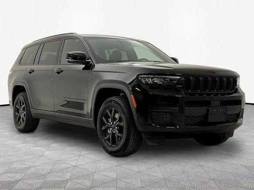 Diamond Black 2024 Jeep Grand Cherokee L Laredo