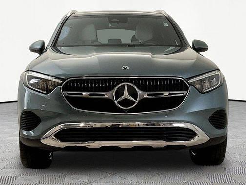 Verde 2026 Mercedes-Benz GLC 300 Base 4MATIC