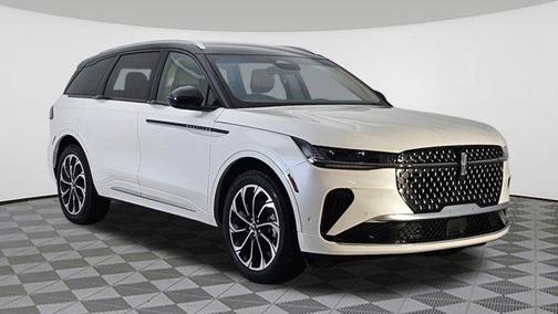 2024 Lincoln Nautilus Reserve