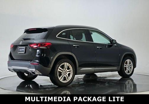 2022 Mercedes-Benz GLA 250 Base 4MATIC