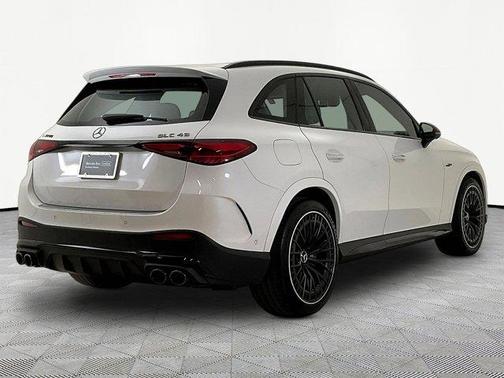 MANUFAKTUR Moonlight White Metallic 2025 Mercedes-Benz AMG GLC 43 Base 4MATIC