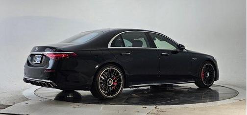 2025 Mercedes-Benz AMG S 63 E Base