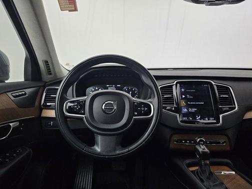 2019 Volvo XC90 T6 Inscription