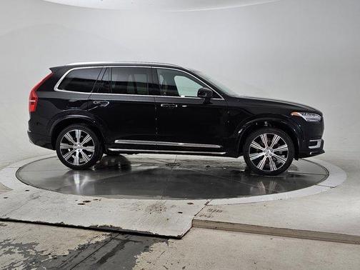 2022 Volvo XC90 T6 Inscription 7 Passenger