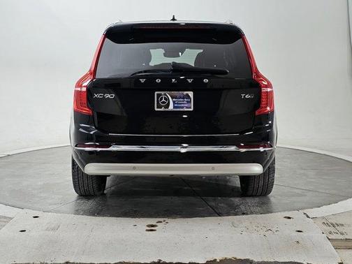 2022 Volvo XC90 T6 Inscription 7 Passenger