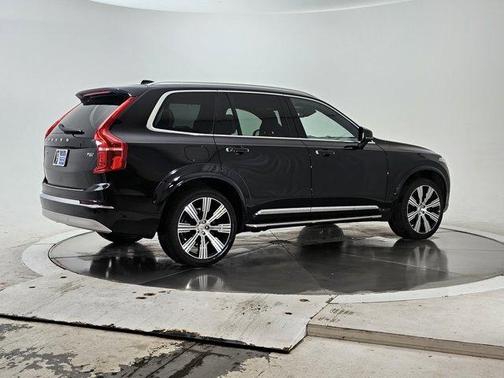 2022 Volvo XC90 T6 Inscription 7 Passenger