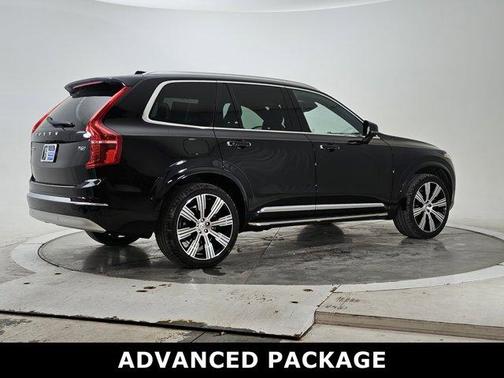 2022 Volvo XC90 T6 Inscription 7 Passenger