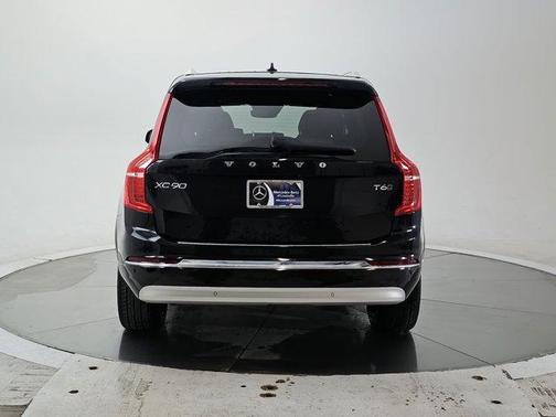 2022 Volvo XC90 T6 Inscription 7 Passenger