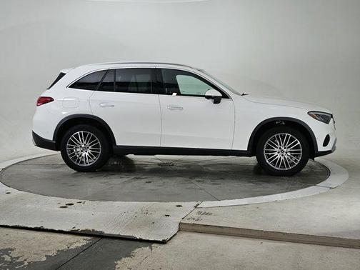 2025 Mercedes-Benz GLC 300 Base 4MATIC