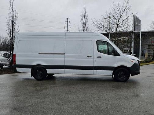 2025 Mercedes-Benz Sprinter 2500 High Roof