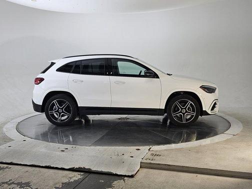 2025 Mercedes-Benz GLA 250 Base 4MATIC