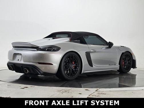 2025 Porsche 718 Spyder RS