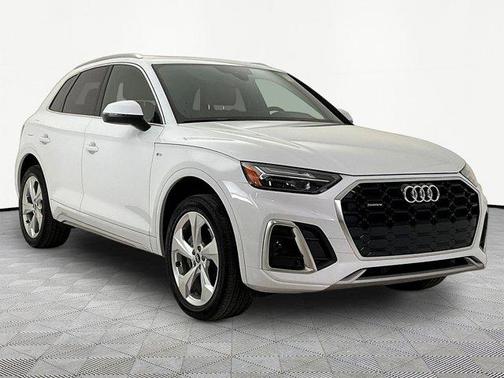 Glacier White Metallic 2022 Audi Q5 45 S line Premium Plus