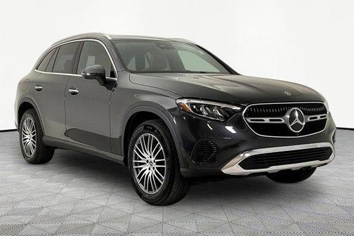 Graphite Gray Metallic 2026 Mercedes-Benz GLC 300 Base 4MATIC